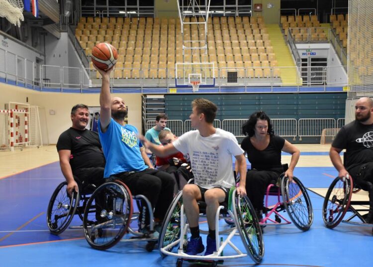 Kostrenski košarkaški i životni heroji
