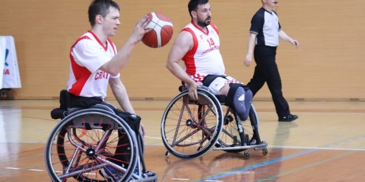 Hrvatska reprezentacija košarkaša u kolicima pobijedila Sloveniju