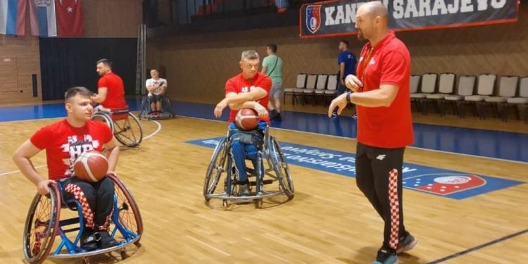 Hrvatska reprezentacija košarkaša u kolicima na startu EP uvjerljivo pobijedila Mađarsku