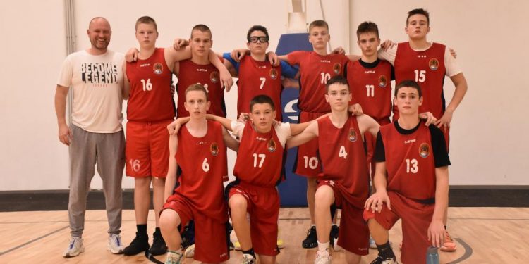 Košarkaška avantura u zemlji Rubikove kocke, Doboš torte, gulaša i čardaša