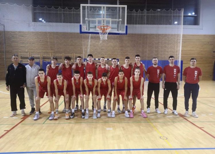 Mlađa kadetska košarkaška reprezentacija U14 na pripremama u Pazinu