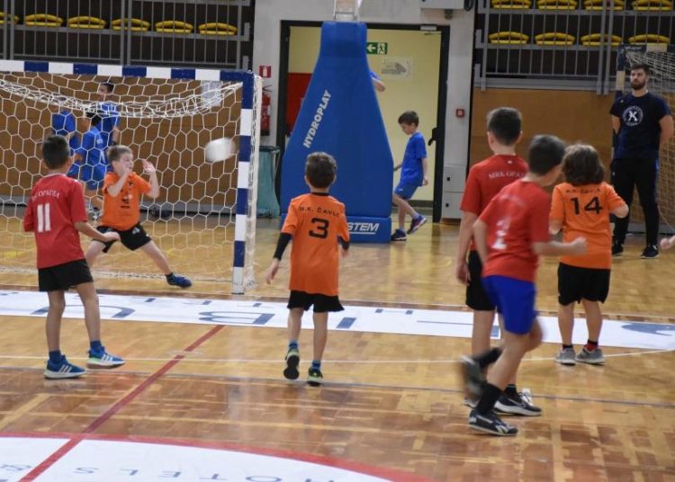 Stotine malih rukometaša “preplavile” Opatiju