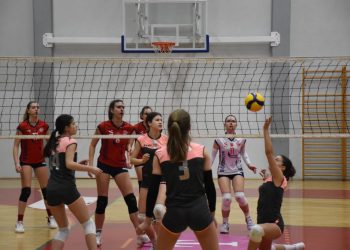 Uzbudljiv odbojkaški susret u Mavrincima: juniorke Grobničana nakon velike borbe pobijedile Peticu!