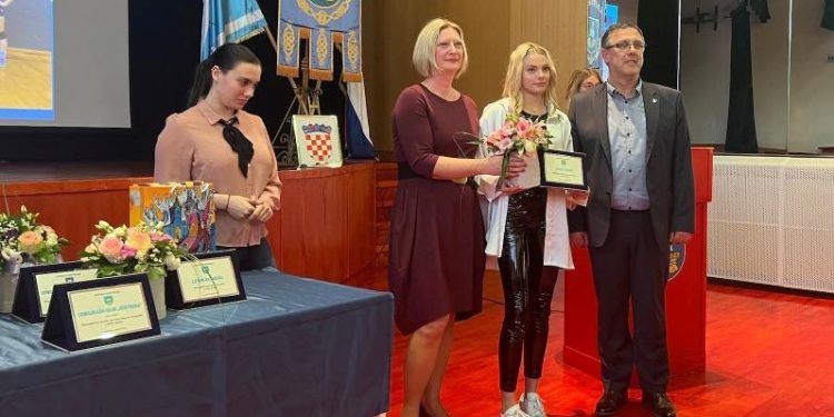 Ana Petrović i Josip Bilić najbolji sportaši Kostrene u 2022.