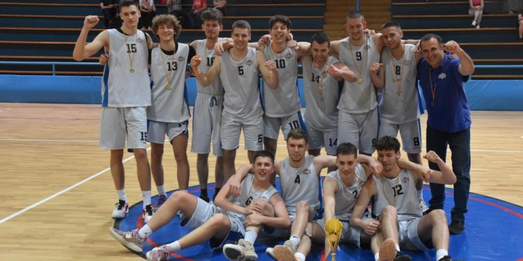 Juniori Kvarnera županijski košarkaški prvaci!