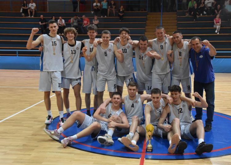 Juniori Kvarnera županijski košarkaški prvaci!