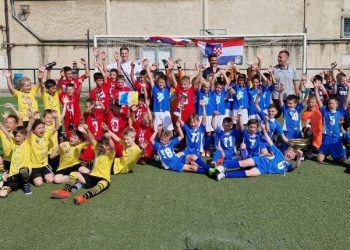 “Stara vrata” okupila 300-njak mladih nogometaša: Rijeka i Lokomotiva pobjednici