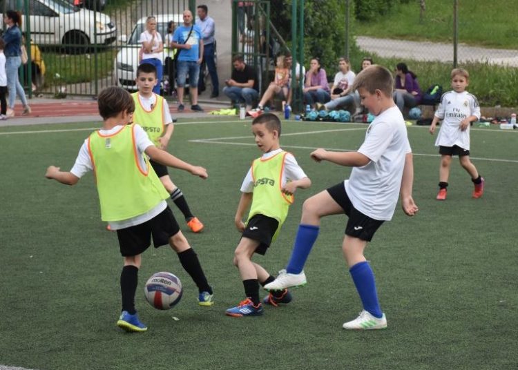 MNK “Zvončar”: kroz druženje i igru do temeljnih nogometnih znanja