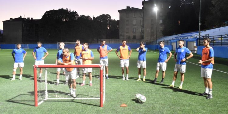 Lokomotiva “vozi” prema trećeligaškom kolosijeku
