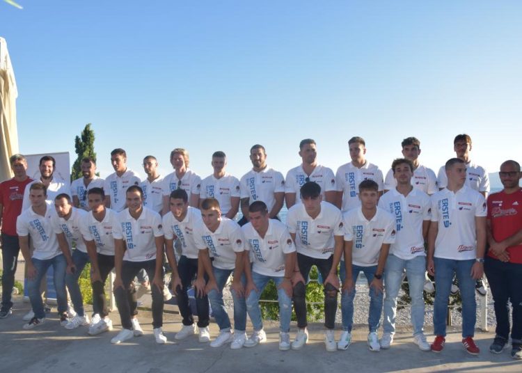 Svečano predstavljena ekipa Vaterpolo kluba Primorje EB za sezonu 2023./2024.