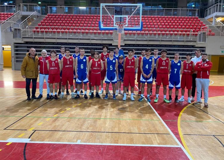 Mladi pazinski košarkaši uspješni na turnirima u Sarajevu i Poreču