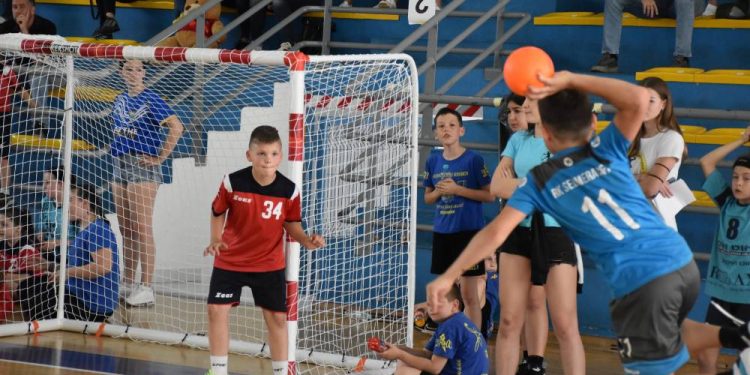 “Crikva mini” okupila preko 150 najmlađih rukometaša iz tri županije