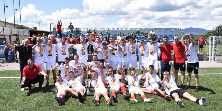 Stariji pioniri NK Halubjan proslavili naslov najbolje ekipe 1. NL NS Rijeka!