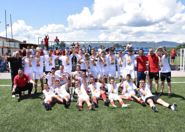 Stariji pioniri NK Halubjan proslavili naslov najbolje ekipe 1. NL NS Rijeka!
