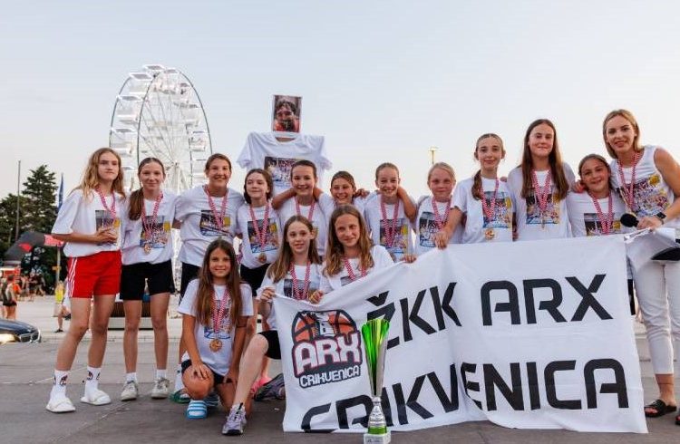 Arxice dočekane svojoj Crikvenici!