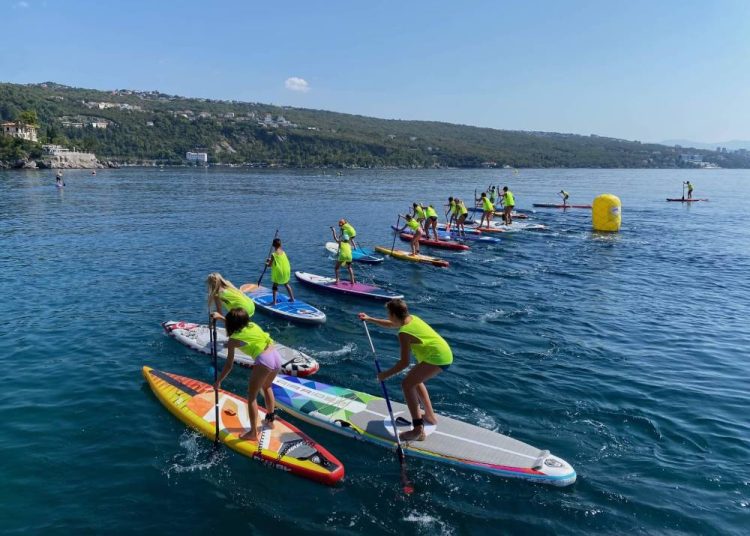 Frestival sportske rekreacije nastavljen natjecanjima u air badmintonu i vožnji supova