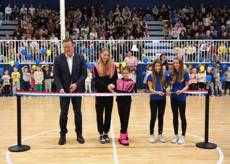 Svečano otvoren obnovljeni Dom kulture i sporta u Kraljevici