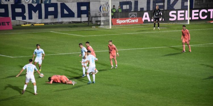 Pogotkom u zadnjim sekundama Osijek odnio bod s Rujevice