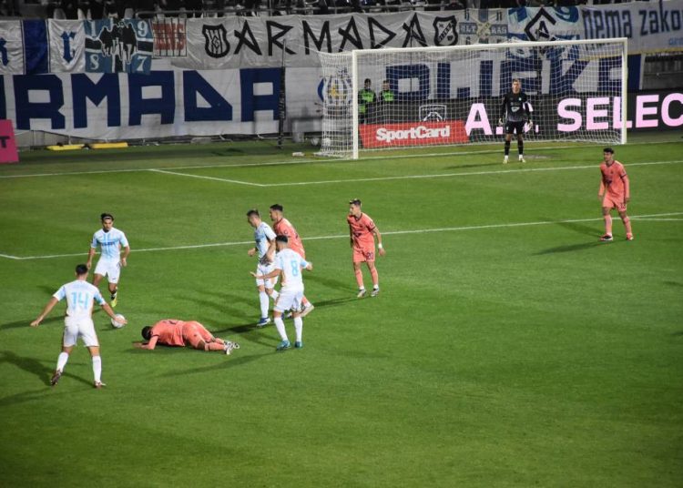 Pogotkom u zadnjim sekundama Osijek odnio bod s Rujevice