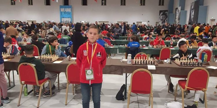 Opatijac Erik Golubović osvojio 22. mjesto u kategoriji U12 na Svjetskom prvenstvu u šahu
