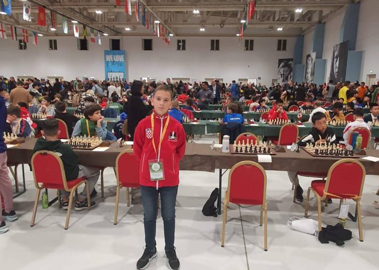 Opatijac Erik Golubović osvojio 22. mjesto u kategoriji U12 na Svjetskom prvenstvu u šahu
