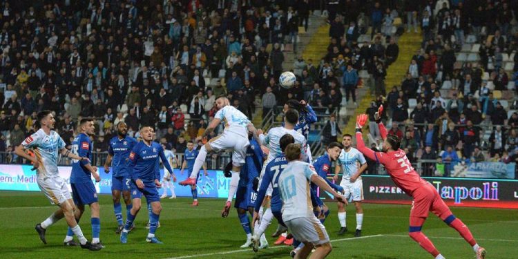 Golijada Bijelih protiv Dinama!