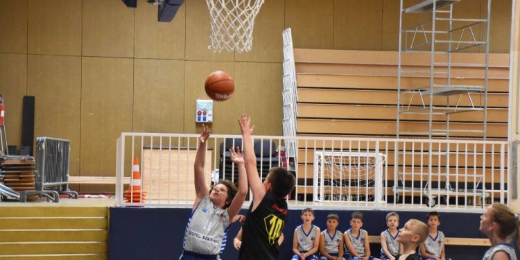 Mini basket liga: Kraljevica u uzbudljivoj završnici pobijedila Krk