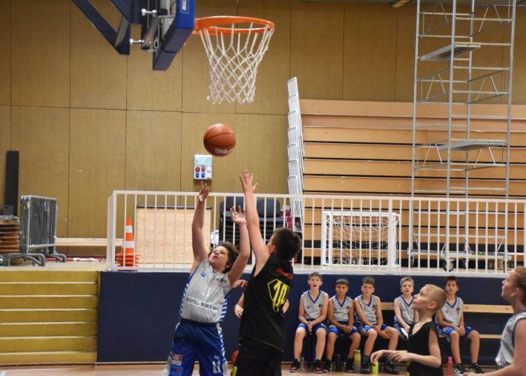 Mini basket liga: Kraljevica u uzbudljivoj završnici pobijedila Krk