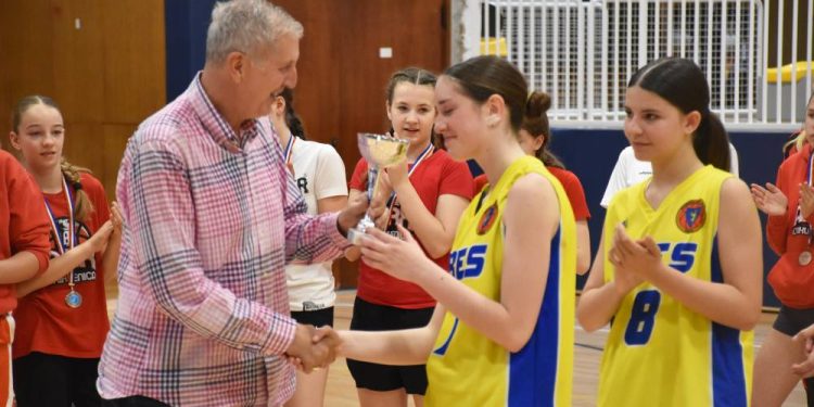 Mlađe kadetkinje Cresa prvakinje Primorsko-goranske županije!