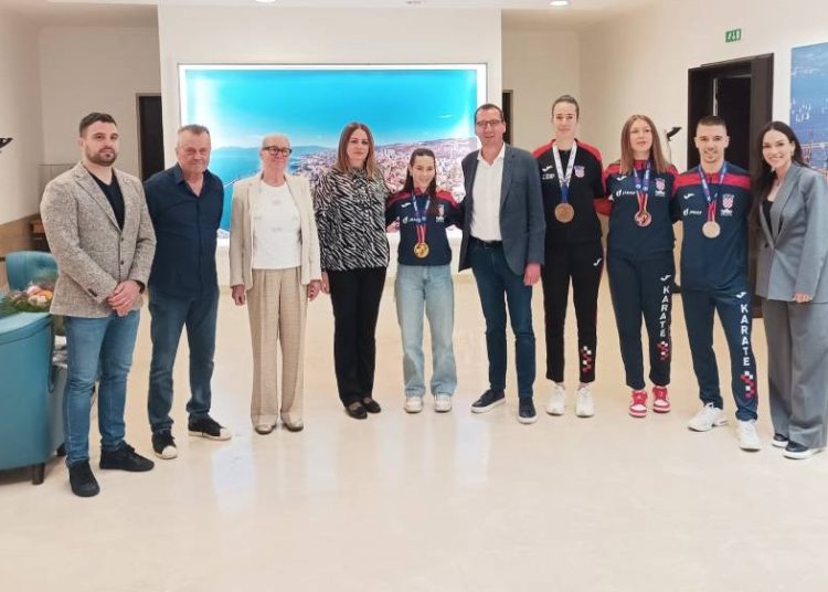 U Gradu Rijeci održan prijem za osvajače medalja na EP u karateu