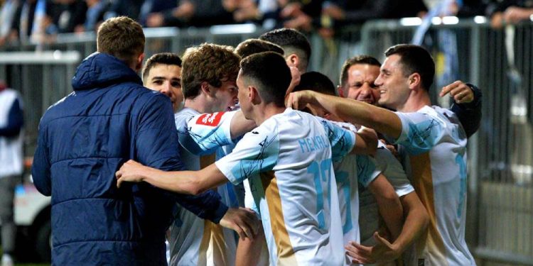 Javno gledanje utakmice Rijeke i Slaven Belupa u nedjelju na Korzu!