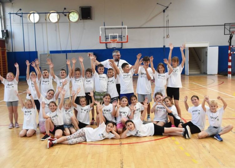 Viškovljanski osnovci uživaju u ljetnoj verziji programa “Sport +”