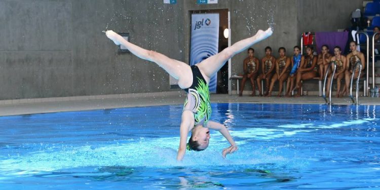 „AQUA TINA“ – u subotu spektakularna revija Kluba umjetničkog plivanja Primorje Aqua Maris