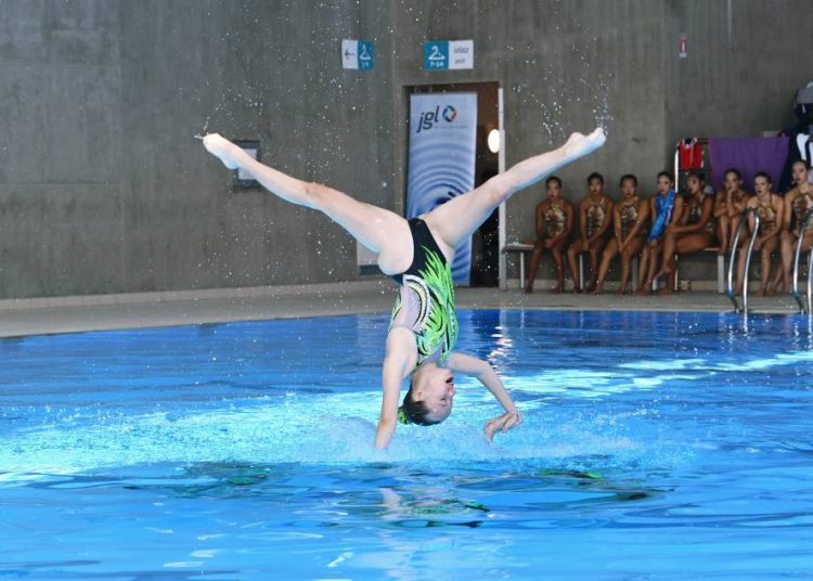 „AQUA TINA“ – u subotu spektakularna revija Kluba umjetničkog plivanja Primorje Aqua Maris