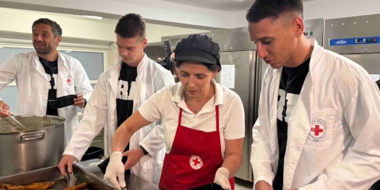 Igrači i stožer HNK Rijeka pokazali svoje kulinarsko i humanitarno lice