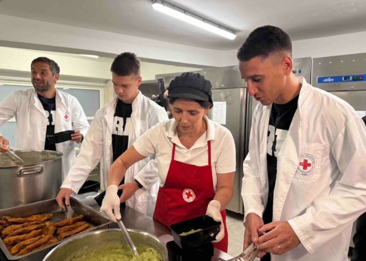 Igrači i stožer HNK Rijeka pokazali svoje kulinarsko i humanitarno lice