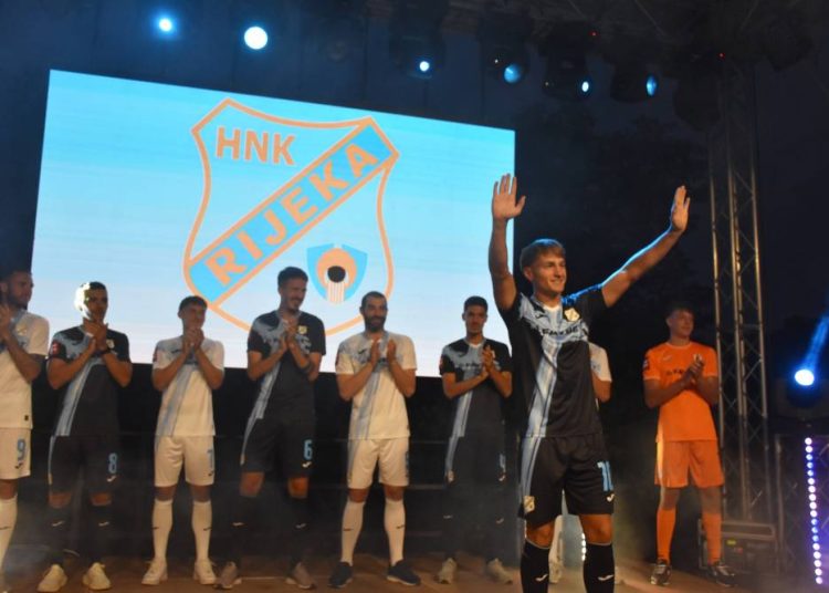 Rijeka na Trsatu predstavila momčad i dresove za sezonu 2025./2026.