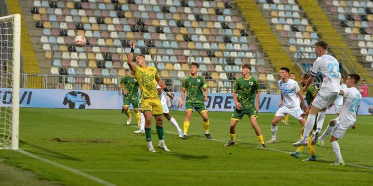 Pobjedom protiv Maksimira 4:0 nogometaši Rijeke krenuli u obranu naslova Kupa Hrvatske
