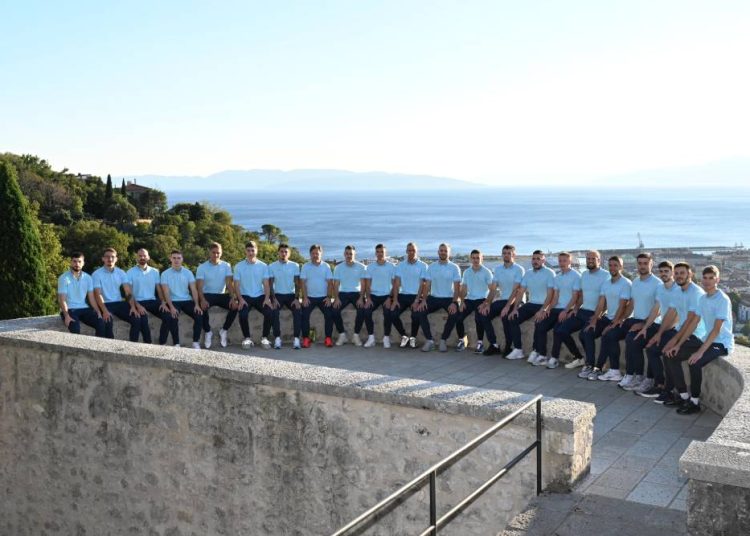 Atraktivan foto session na Gradini: manekeni pred fotoaparatima, borci na terenu!