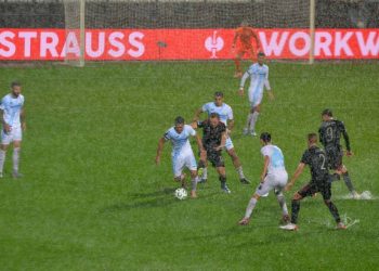Utakmica Rijeke i Sparte prekinuta zbog jake kiše, nastavak sutra od 16.30 sati