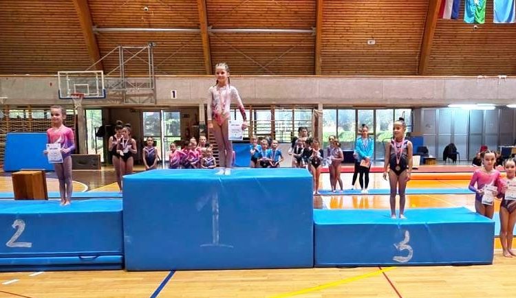 Četiri medalje gimnastičarki Viškova u 4. kolu PH Regija Zapad