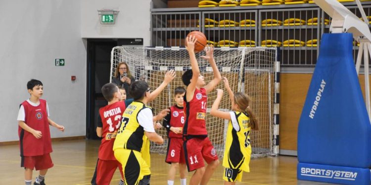 Na Memorijalnom košarkaškom turniru Marino Cvetković u Opatiji sudjelovala djeca iz tri države