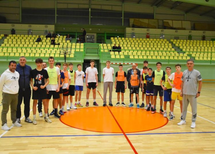 Kontrolni košarkaški trening HKS-a u Kastvu okupio talente kategorije U14