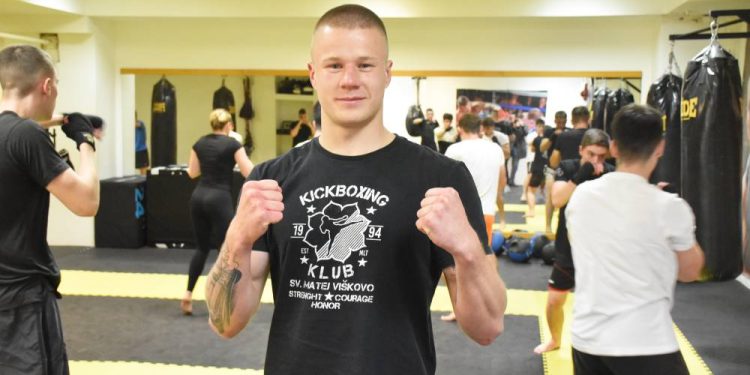 Brončani kickboxer sa SP u Abu Dhabiju Roko Benić nastupa na osječkom Arena Golden Fightu