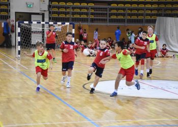 Božićni turnir u mini rukometu u Opatiju doveo čak 49 ekipa!