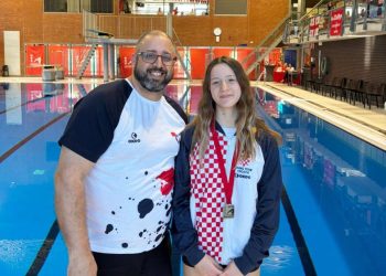 Povijesni uspjeh Lane Jambrović: članica Kluba skokova u vodu Primorje 2010 plasirala se na Europsko prvenstvo u Budimpešti!