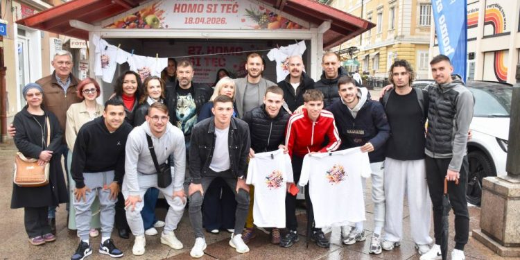 Futsal momčad Rijeke podržala akciju za udrugu Srce za nju