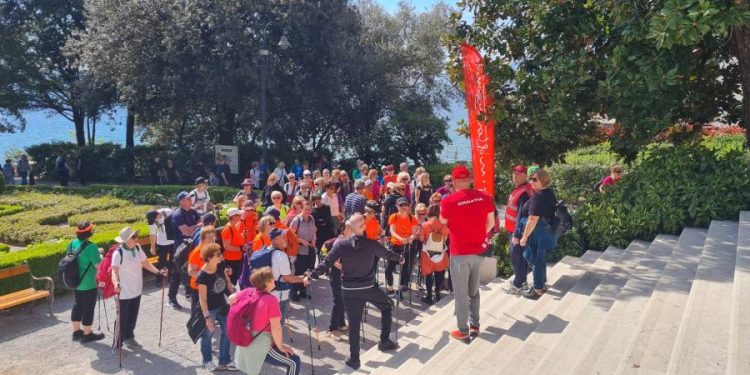 Sportski duh na opatijskim šetnicama: 1.500 sudionika iz cijele regije okupilo se na 14. Festivalu nordijskog hodanja