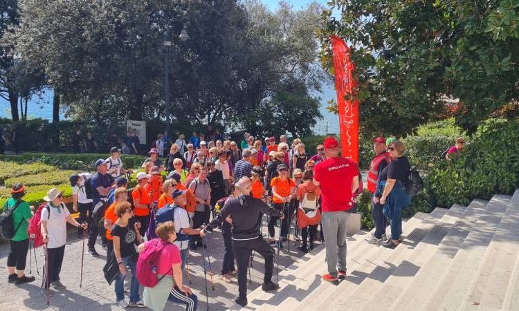 Sportski duh na opatijskim šetnicama: 1.500 sudionika iz cijele regije okupilo se na 14. Festivalu nordijskog hodanja