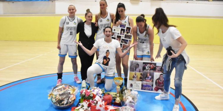 Hvala ti, Mia! Veličanstven kraj velike karijere pod obručima